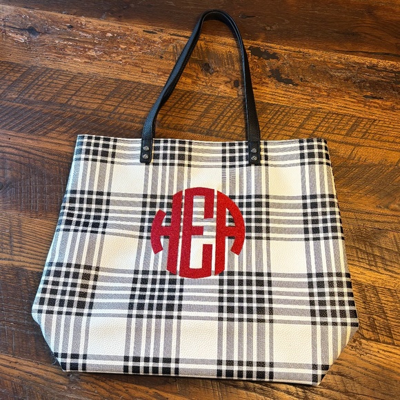 Thirty One Brand Large Shoulder Tote - help me find someone with HEA… - Picture 2 of 14